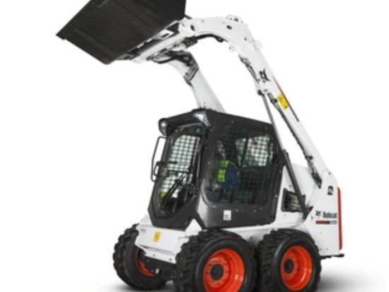 Baumaschinen mieten - Weisser Bobcat Lader mit roten Rädern